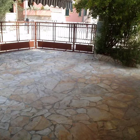 By The Sea Stupin Celine, - 11750 *