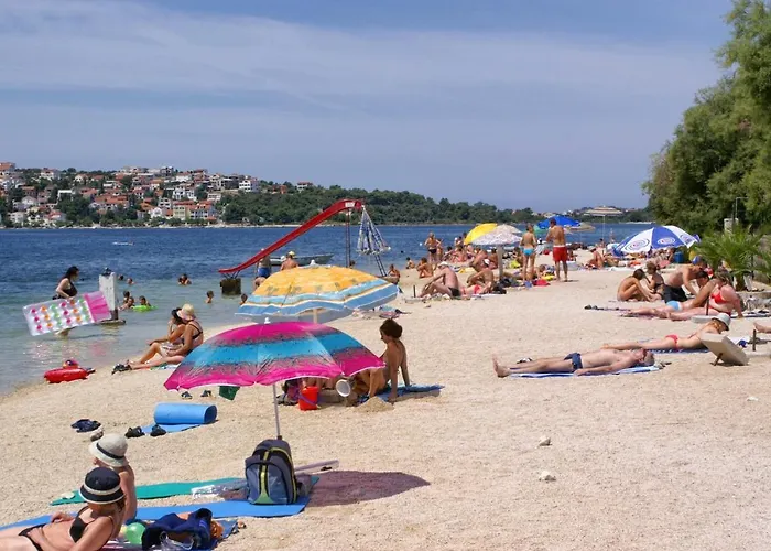 By The Sea Stupin Celine, - 11750 *